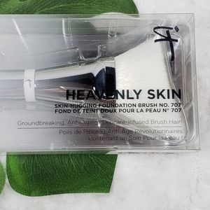 It Cosmetics Heavenly Skin Foundation Brush 707